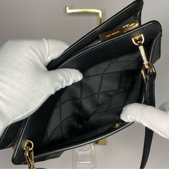 Michael Kors Jet Set Travel Crossbody - Picture 10 of 11